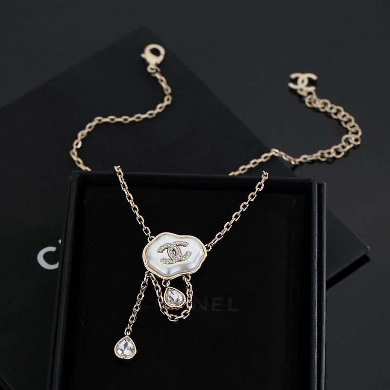 Chanel Necklace 04yxs437