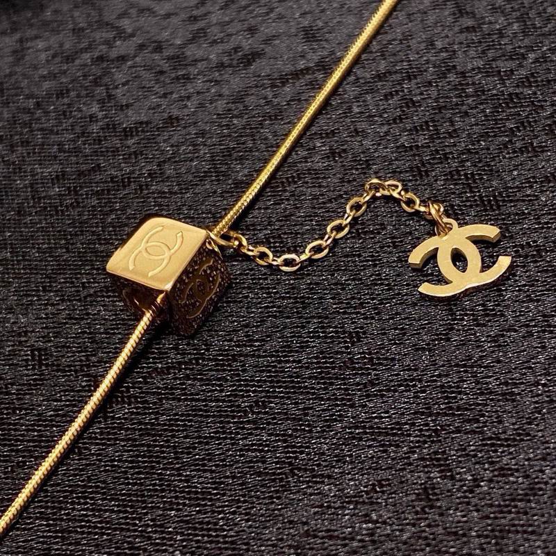 Chanel Necklace 04yxs68