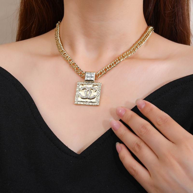 Chanel Necklace 08yxq28