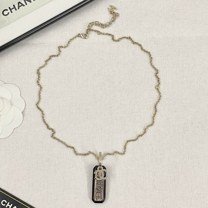 Chanel Necklace 08yxq50