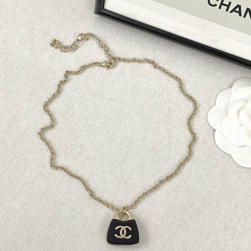 Chanel Necklace 08yxq51