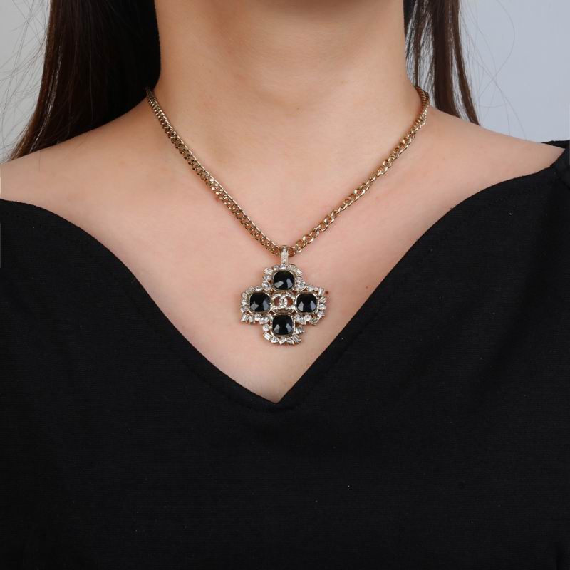 Chanel Necklace 08yxq75