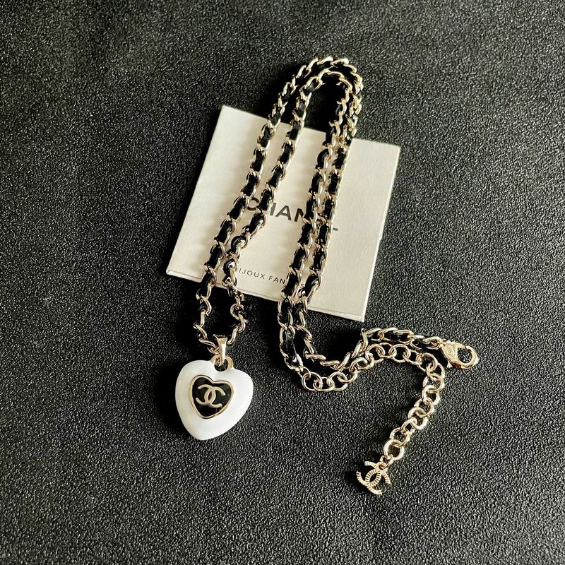 Chanel Necklace 10yxx08