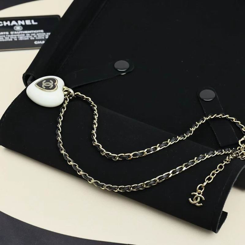 Chanel Necklace 10yxx42
