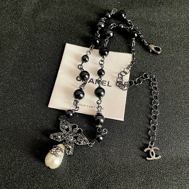 Chanel Necklace 10yxx84
