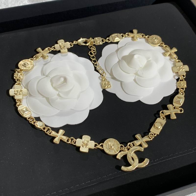 Chanel Necklace 10yxx87