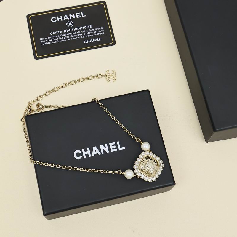 Chanel Necklace 11yxx273