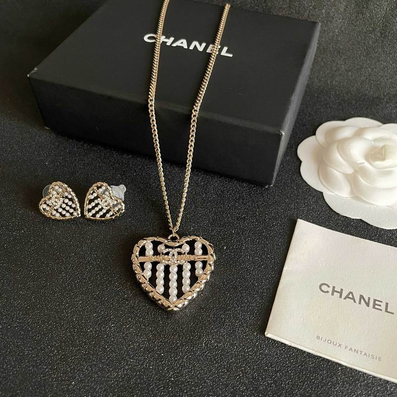 Chanel Necklace 12yxx341