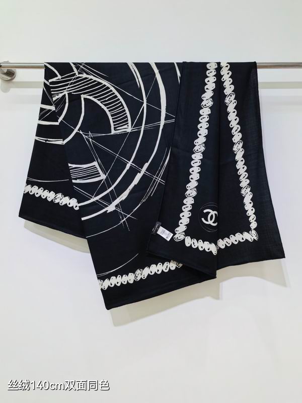 Chanel Scarf 140X140cm 70%羊绒30%真丝 E100813