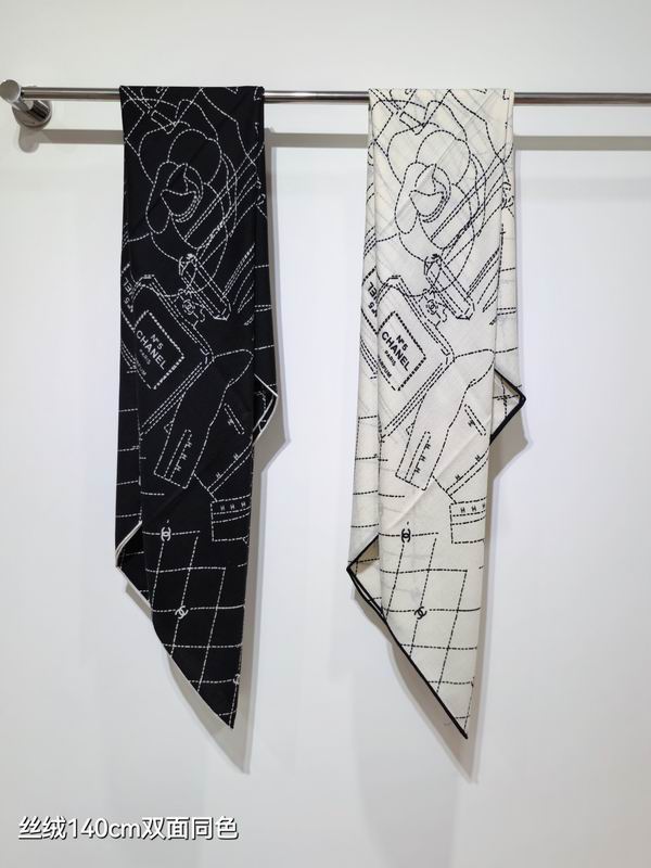 Chanel 140X140cm 70%羊绒30%真丝 E081922