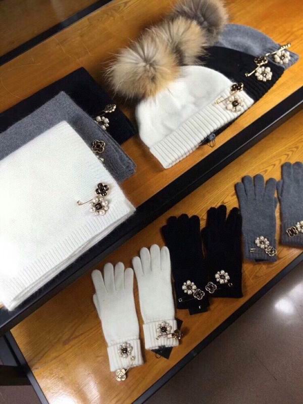 Chanel Scarf Hat Gloves hm02