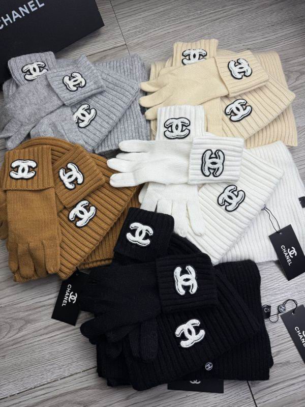 Chanel Scarf Hat Gloves hm24
