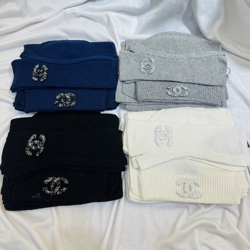 Chanel Scarf hat Gloves  091002