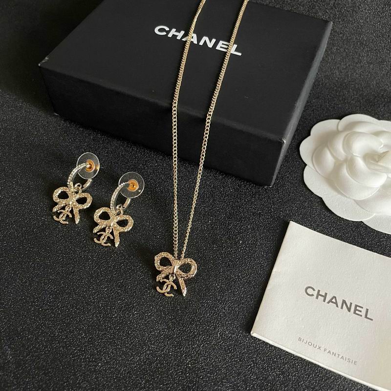 Chanel Suits 03yxs14