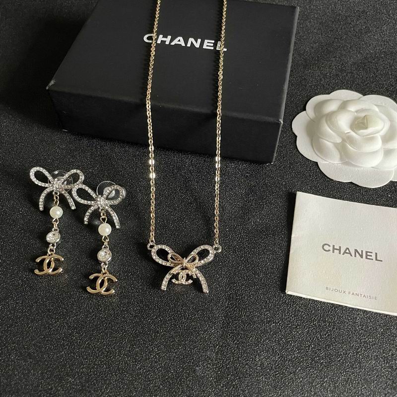 Chanel Suits 04yxs42