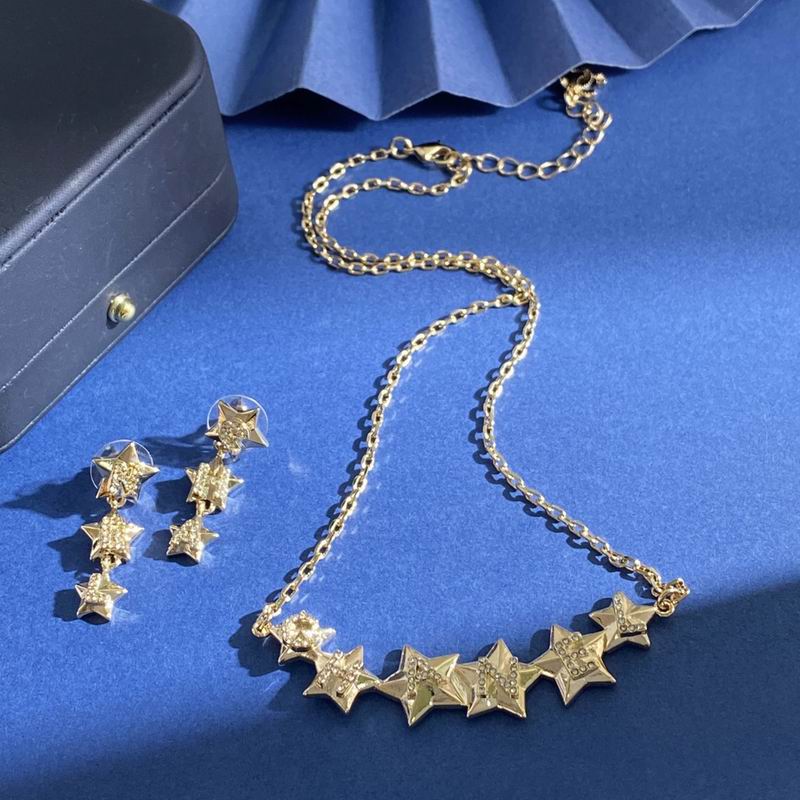 Chanel Suits 04yxs71