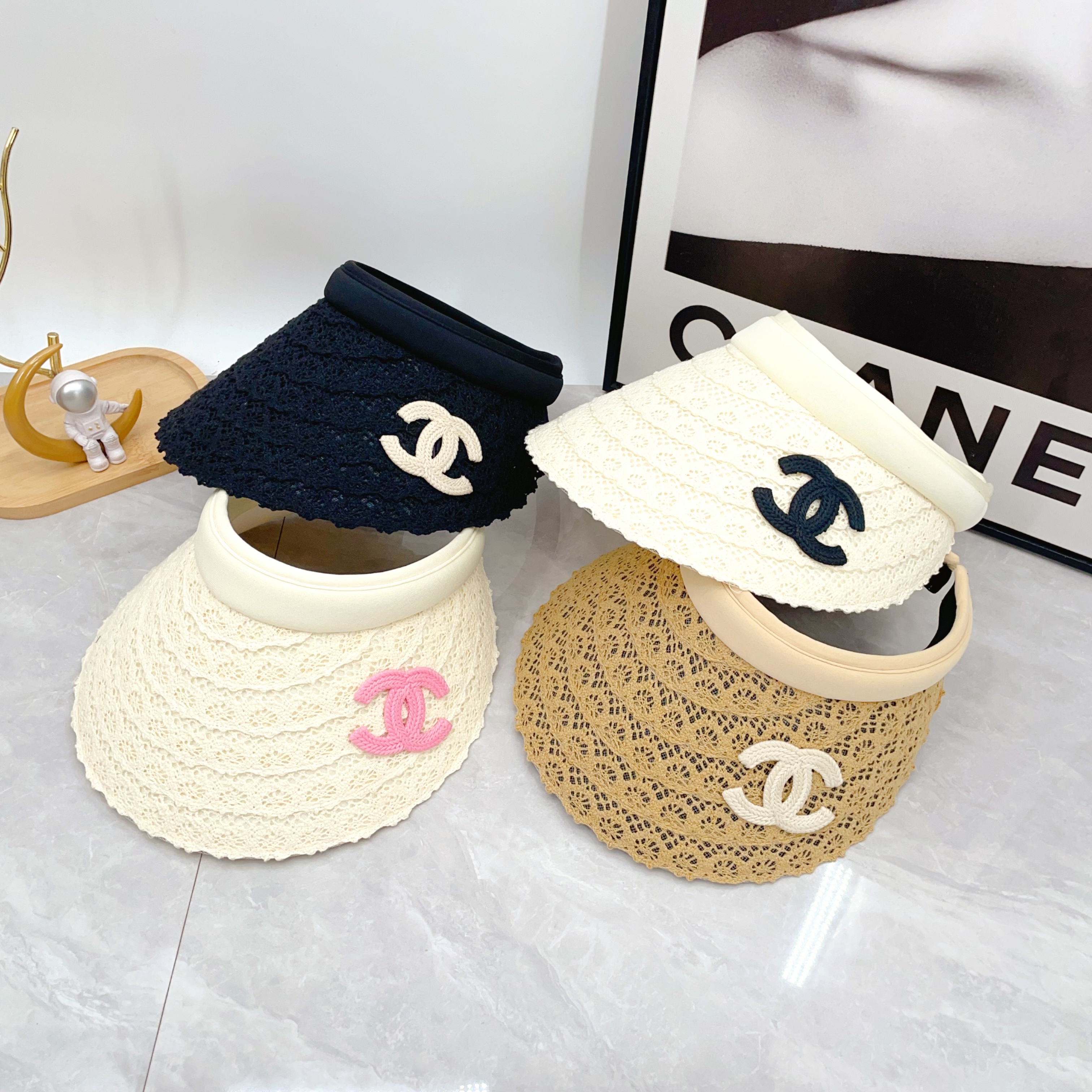 Chanel Visor dx81