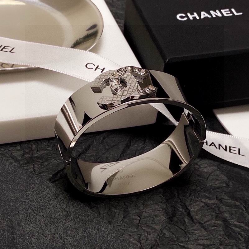 Chanel bracelet 05yxh18