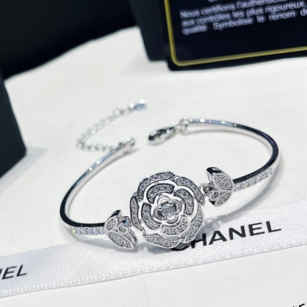 Chanel bracelet 12lyh52