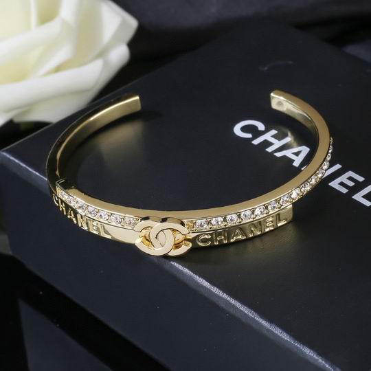 Chanel bracelet 12lyh72