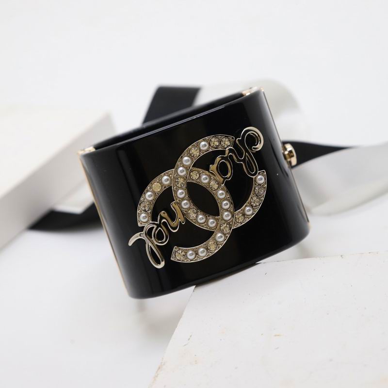 Chanel bracelet 1lyx25