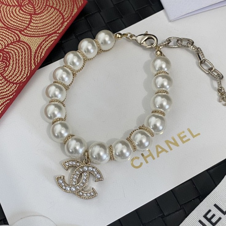 Chanel bracelet 3lyx44