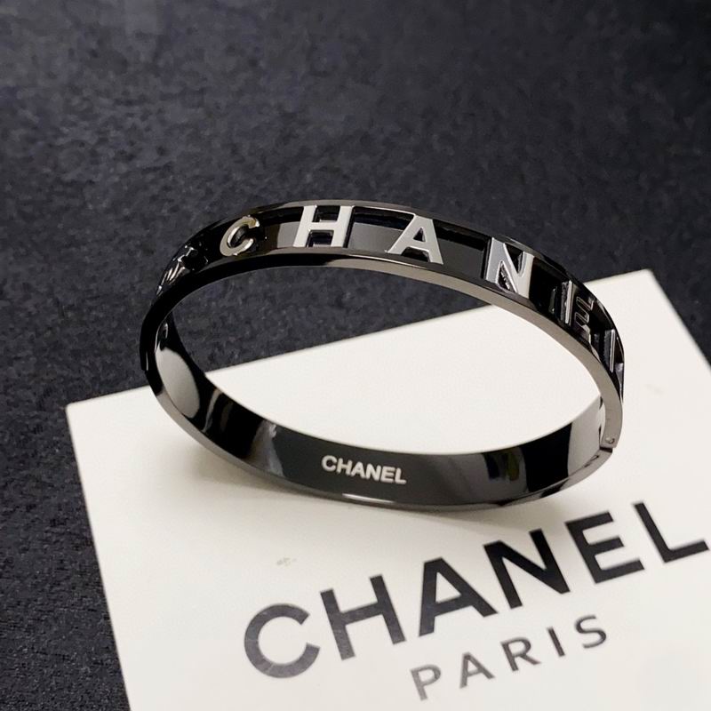 Chanel bracelet 3lyx62