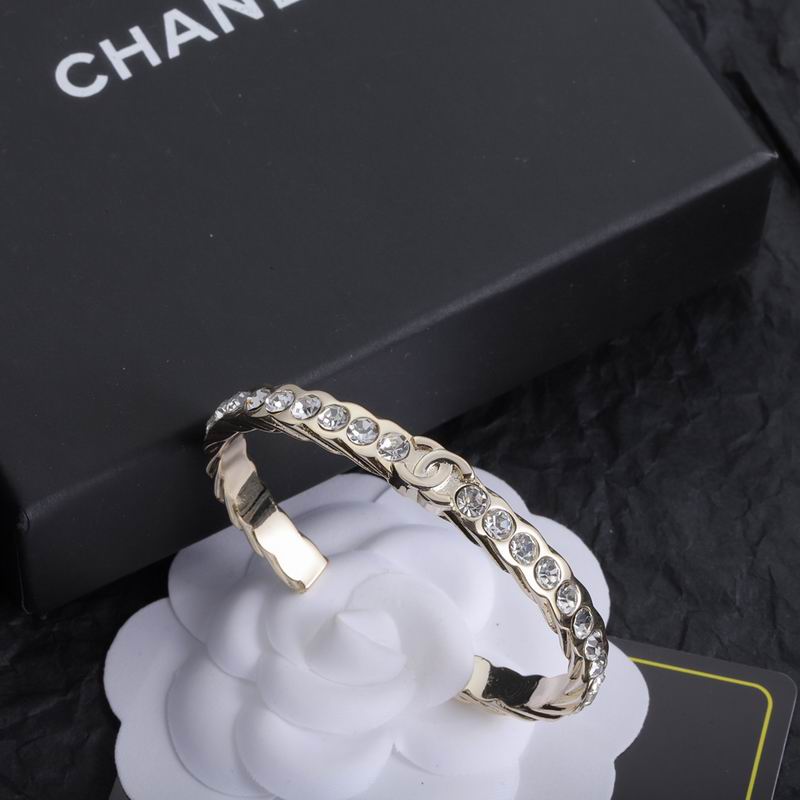 Chanel bracelet 3lyx63