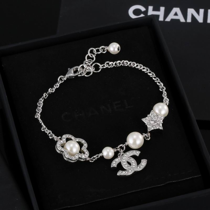 Chanel bracelet 3lyx68