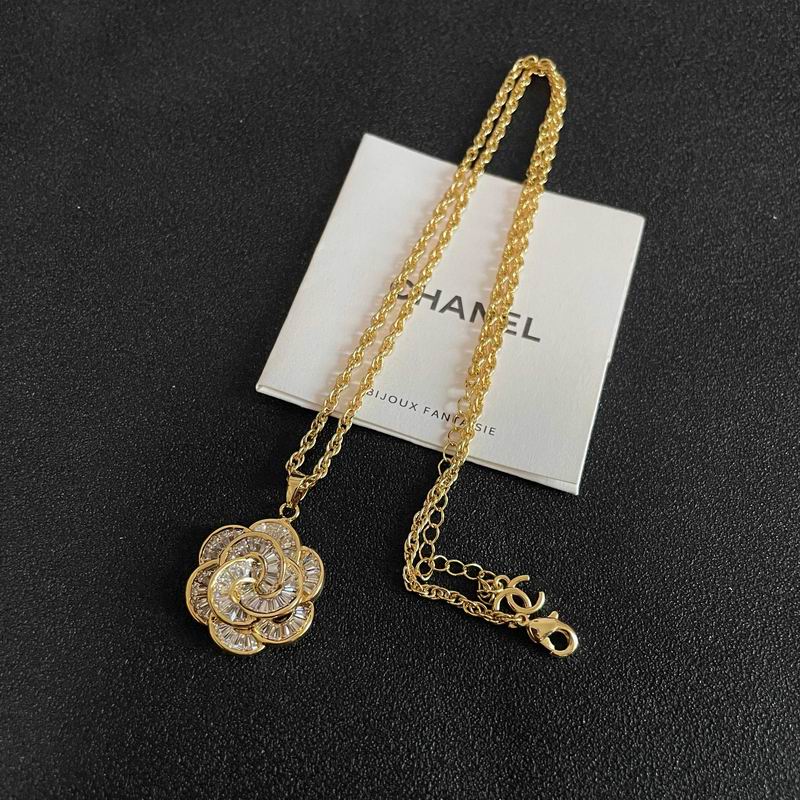 Chanel necklace 05yxh13