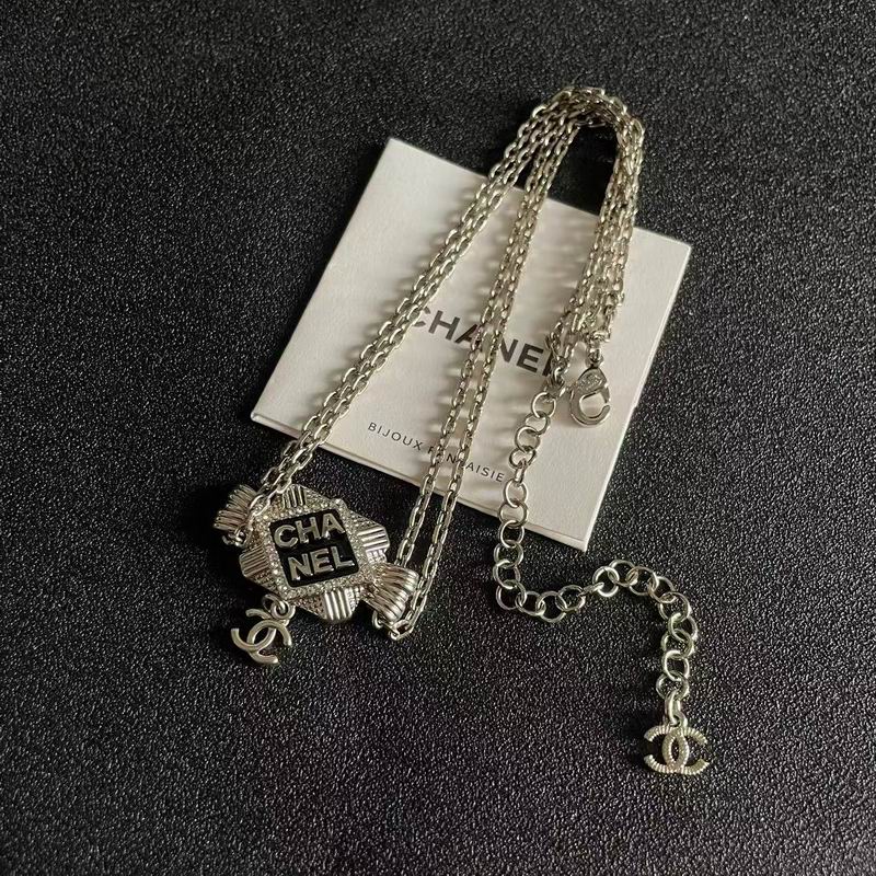 Chanel necklace 05yxh16