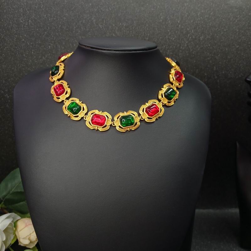 Chanel necklace 05yxh82