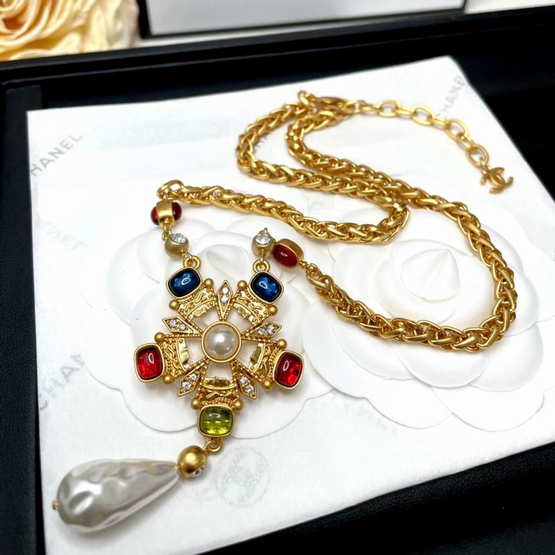 Chanel necklace 05yxh85