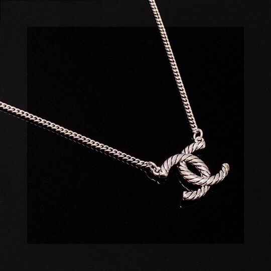 Chanel necklace 11lyh310
