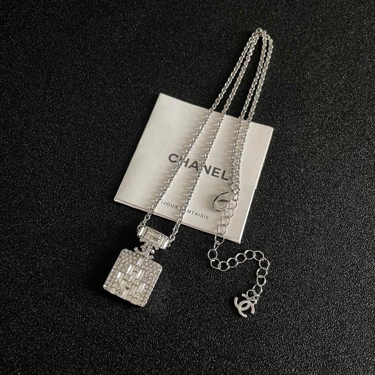 Chanel necklace 12lyh139