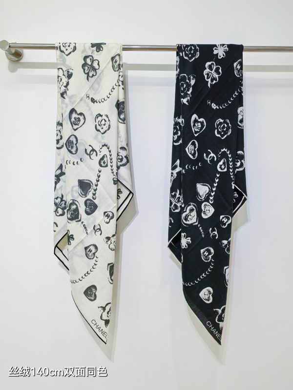 Chanel scarf 140X140cm 70%羊绒30%真丝 E110101