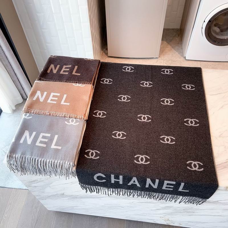 Chanel scarf 180X60cm 70%羊绒30%真丝 E102222