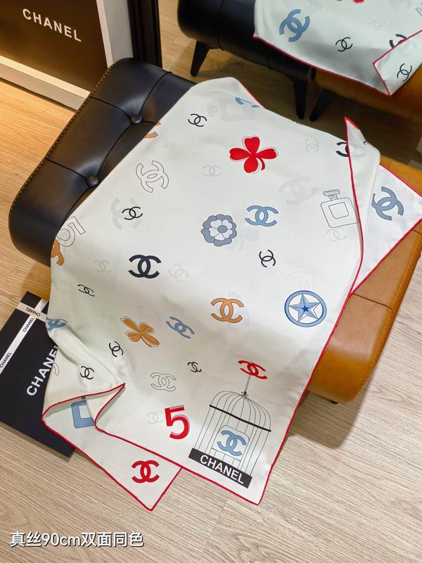 Chanel silk scarf 90X90cm E051726
