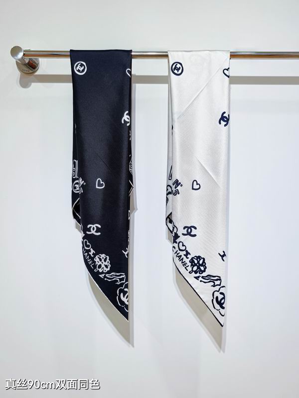 Chanel silk scarf 90X90cm E050867