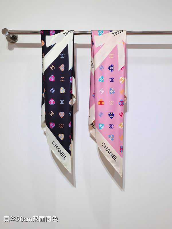 Chanel silk scarf 90X90cm E051772