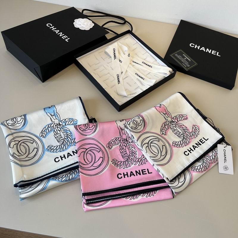 Chanel silk scarf hm40