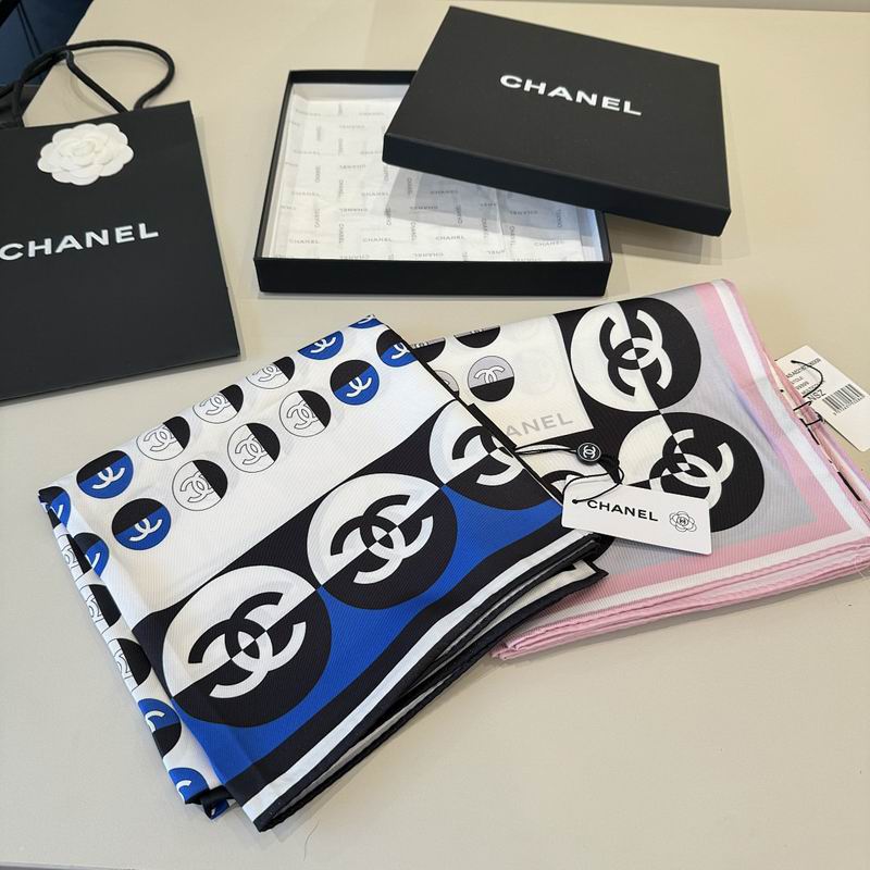 Chanel silk scarf hm22