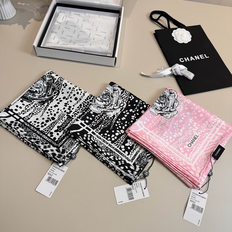 Chanel silk scarf hm15