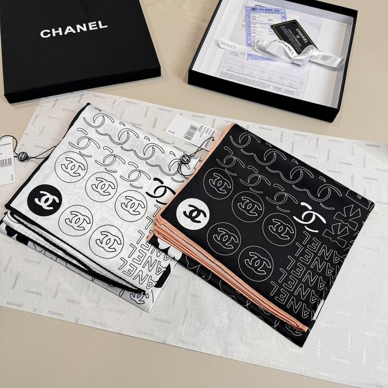 Chanel silk scarf hm07