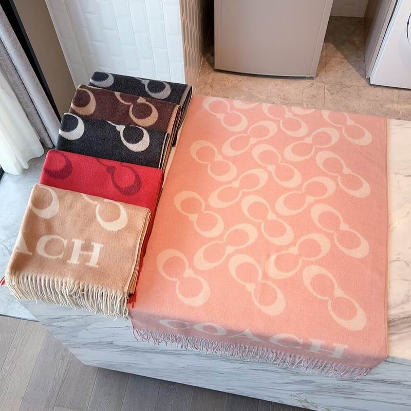 Coach Scarf 195X53cm 97%羊毛3%羊绒 E102224