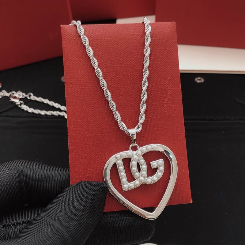 DG necklace 09yxq08