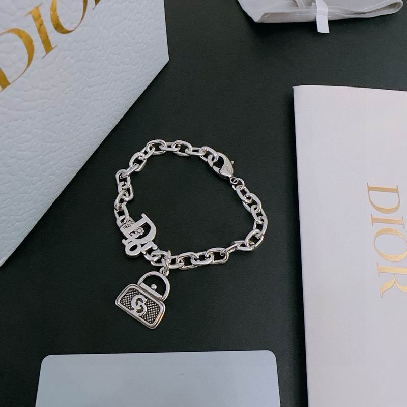 Dior Bracelet 10yxx55