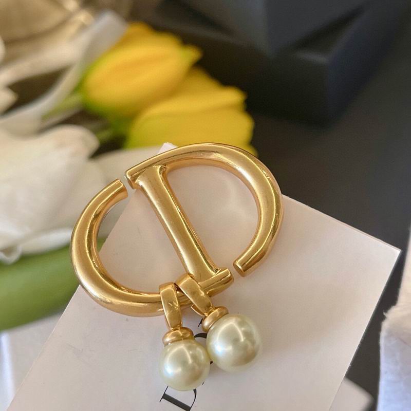 Dior Brooch 04lyr14