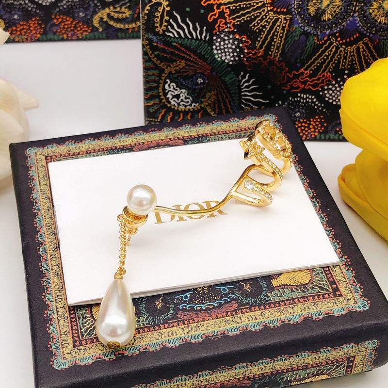 Dior Earring 03yxs101