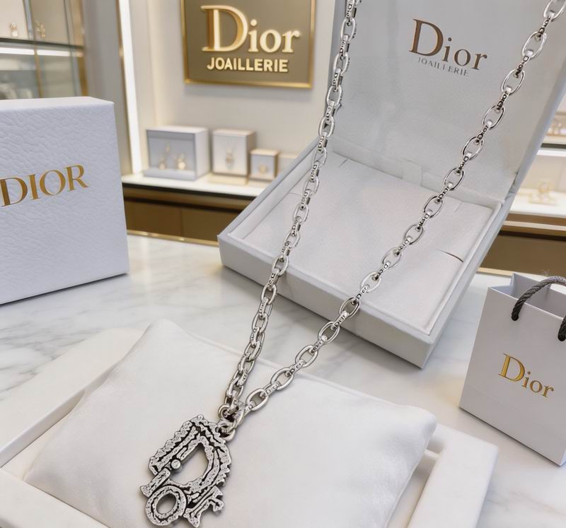 Dior Necklace 02yxs65